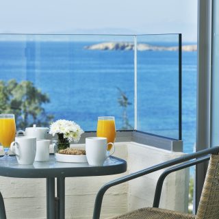 Amarilia Hotel: Tranquility on the Edge of the Sea