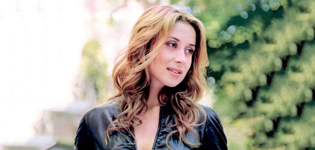 Lara Fabian plays Athens