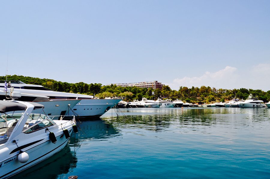 Vouliagmeni’s discreet allure