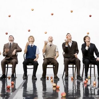 Gandini Juggling: Smashed