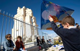 Why do Greeks fly kites on Clean Monday?