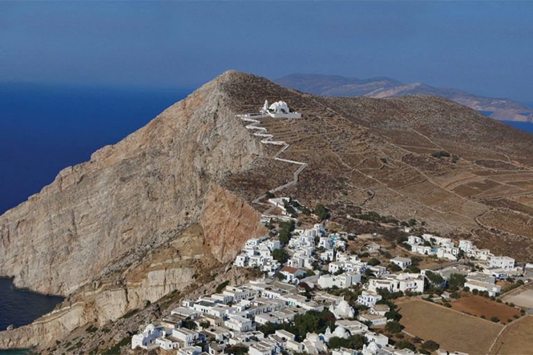 Fall in love with Folegandros the Free | Athens Insider
