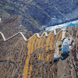 Fall in love with Folegandros the Free