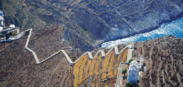 Fall in love with Folegandros the Free