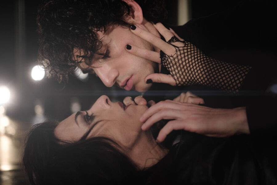 Sophocles’ Electra at Poreia Theatre examines questions of injustice and power